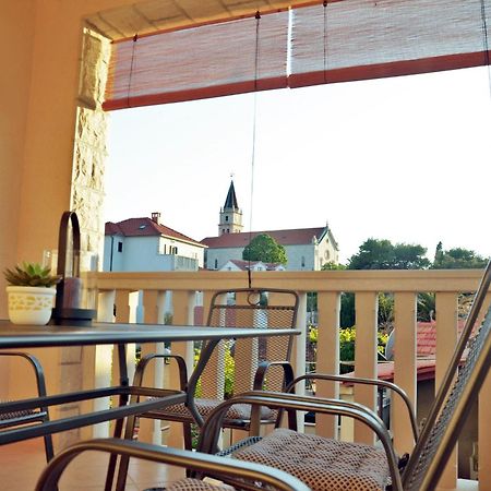 Apartment Luna Постира Екстериор снимка