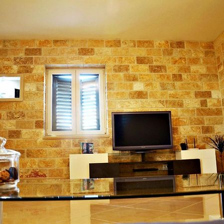 Apartment Luna Постира Екстериор снимка
